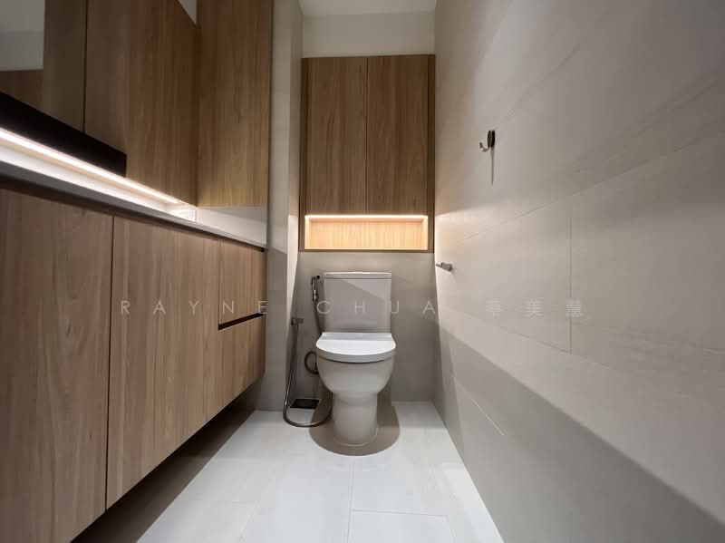 Botanic Gardens View, 1 Taman Serasi, 2 Bedrooms, 1,410 sqft, Apartment For Rent, by Rayne Chua 蔡美慧, 24548109 - Master Bath - PropertyGuru.com.sg