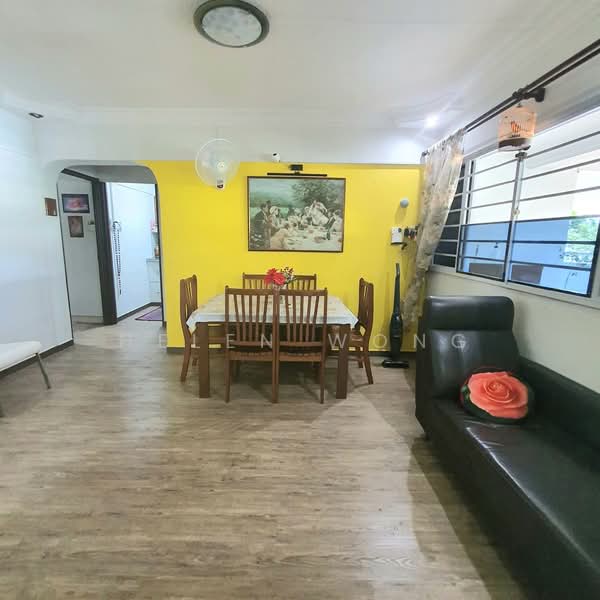 402 Jurong West Street 42, 402 Jurong West Street 42, Room Rental, 400 sqft, HDB Flat For Rent, by Helen Wong, 24549164 - PropertyGuru.com.sg