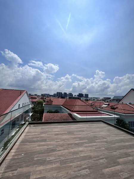 Goodman Road, Goodman Road, East Coast / Marine Parade, 6 Bedrooms, 10,000 sqft, Bungalow House For Sale, by Celest Goh, 24550587 - PropertyGuru.com.sg