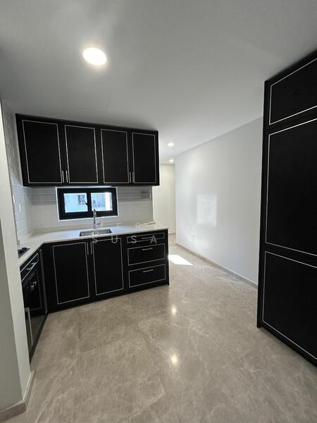 For Rent - Mayfair Modern