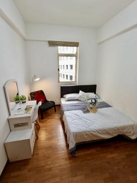 For Rent - Sims Green