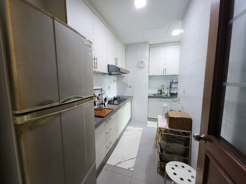 Villa De West, 385 Pasir Panjang Road, 2 Bedrooms, 1,011 sqft, Condominium For Rent, by Joyce Lim, 24551693 - PropertyGuru.com.sg