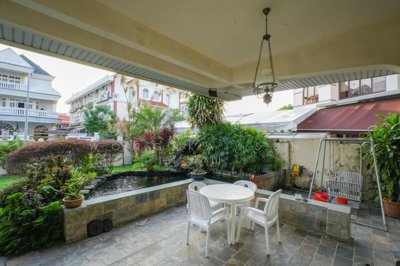 Kembangan Estate Bungalow Freehold Mins To MRT! Detached House For Sale