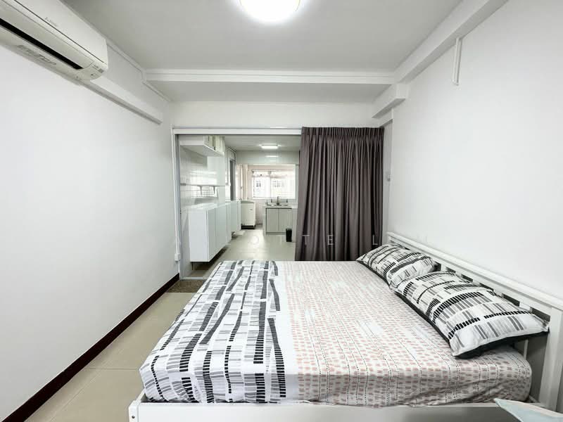 5 Lorong Lew Lian, 5 Lorong Lew Lian, 1 Bedroom, 392 sqft, HDB Flat For Rent, by Charlotte Lim, 24552849 - PropertyGuru.com.sg