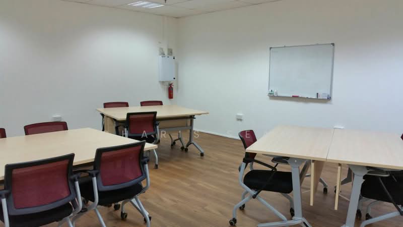 Burlington Square, 175 Bencoolen Street, 700 sqft, Office For Rent, by Charis Seah, 24553267 - CommercialGuru.com.sg