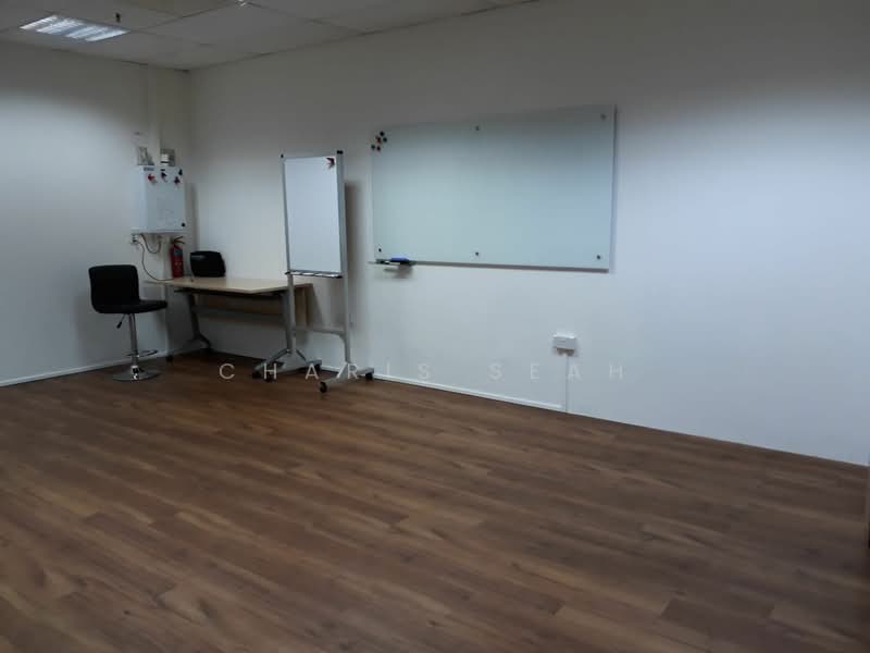 Burlington Square, 175 Bencoolen Street, 700 sqft, Office For Rent, by Charis Seah, 24553267 - CommercialGuru.com.sg