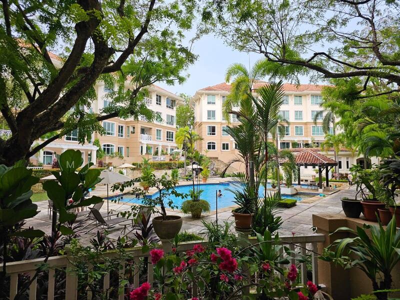 Duchess Crest, 84 Duchess Avenue, 4 Bedrooms, 2260 sqft, Condominium