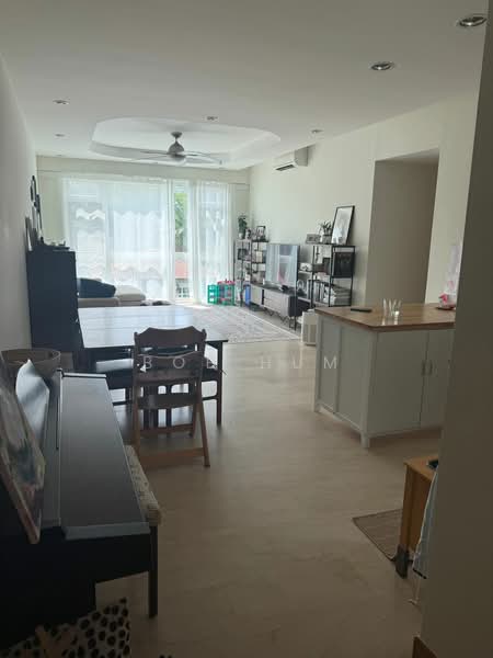 Summerhill, 52 Hume Avenue, 4 Bedrooms, 1,604 sqft, Condominium For Rent, by Bob Hum, 24554886 - PropertyGuru.com.sg