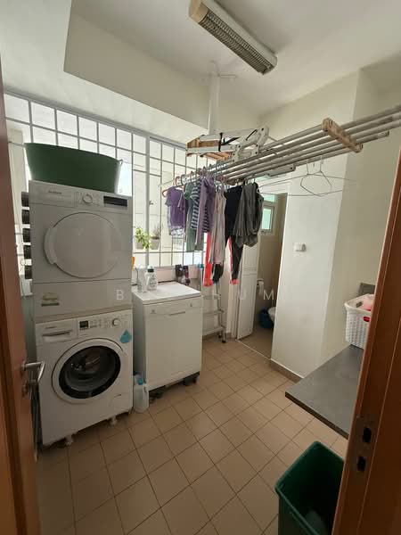 Summerhill, 52 Hume Avenue, 4 Bedrooms, 1,604 sqft, Condominium For Rent, by Bob Hum, 24554886 - PropertyGuru.com.sg