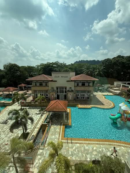 Summerhill, 52 Hume Avenue, 4 Bedrooms, 1,604 sqft, Condominium For Rent, by Bob Hum, 24554886 - PropertyGuru.com.sg