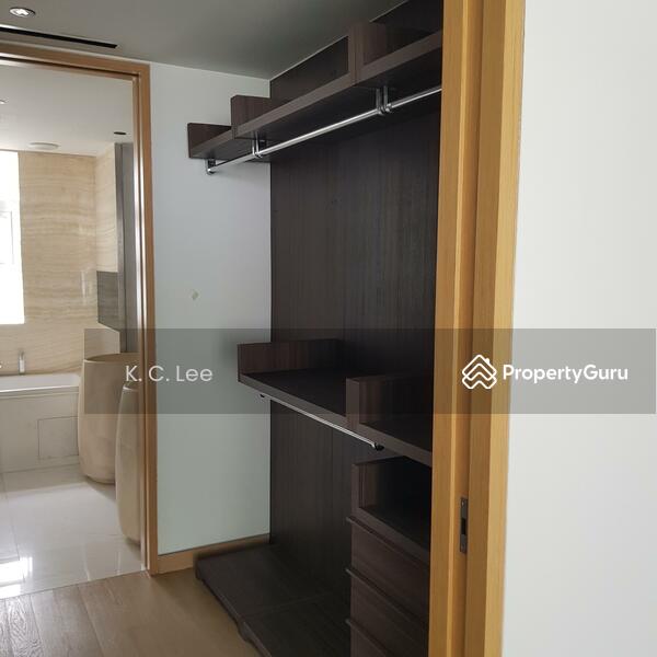 Walk in wardrobe (Master Bedroom)