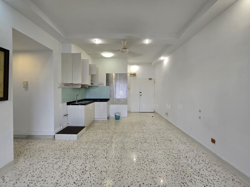 101 Kitchener Road photo 4
