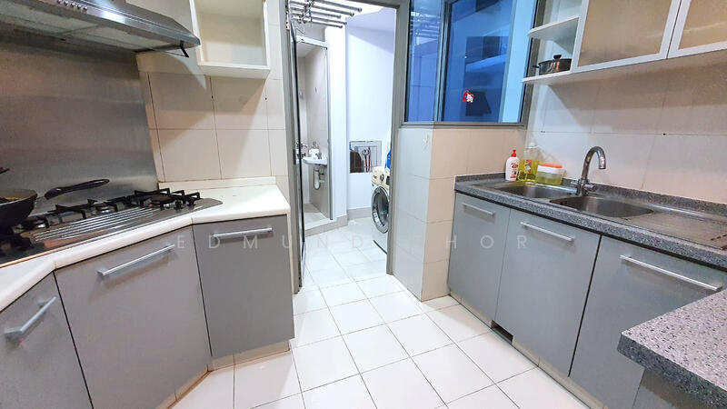 Blue Horizon, 27 West Coast Crescent, 3 Bedrooms, 1,163 sqft, Condominium For Rent, by Edmund Thor, 24558035 - Shared Kitchen - PropertyGuru.com.sg