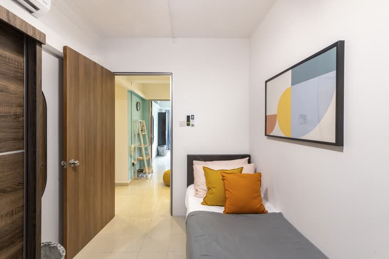 Lagoon View, 5000N Marine Parade Road, Room Rental, 100 sqft, Apartment For Rent, by Cove, 24558114 - Yellow room - PropertyGuru.com.sg