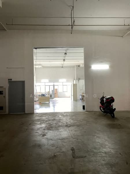 Mandai Connection, 7 Mandai Link, 1,711 sqft, Factory / Workshop (B2) For Sale, by Agnes Eng, 24560570 - CommercialGuru.com.sg