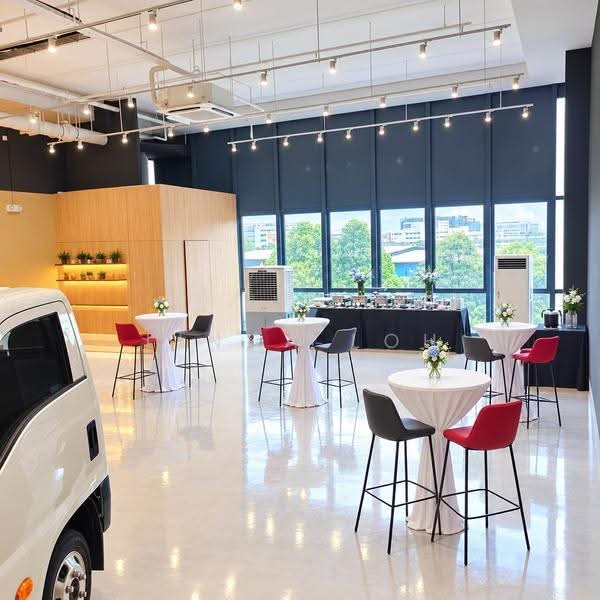 REVV, 1 Corporation Drive, Boon Lay / Jurong / Tuas, 1,754 sqft, Factory / Workshop (B2) For Rent, by Linda Loh, 24560614 - Interior - CommercialGuru.com.sg
