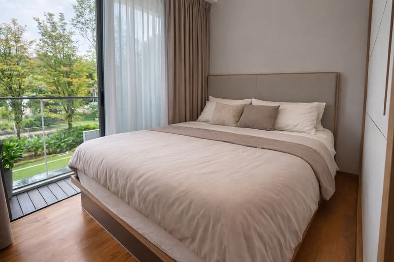 Espa Condominium For Sale at S$ 1,900,000 | PropertyGuru Singapore - Bedroom 3 with patio