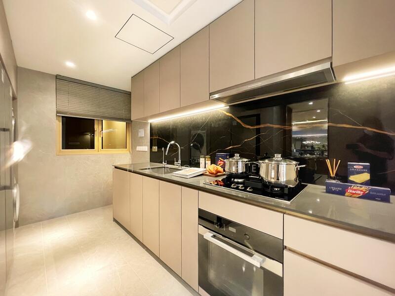 For Sale - Grand Dunman