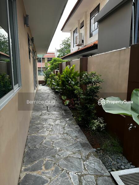 For Rent - Beautiful House with all ensuite n baths and Garden near MRT Eunos/Kembangan/Bedok