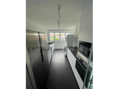 For Rent - 2 Queen's Road