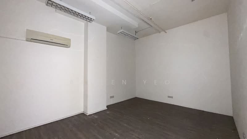 Midview City, 30 Sin Ming Lane, 1,496 sqft, Light Industrial (B1) For Sale, by Aileen Yeo, 24566559 - CommercialGuru.com.sg