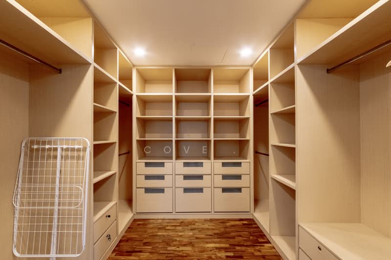 12A Lorong Salleh - Studio, Lorong Salleh, Studio, 380 sqft, Terraced House For Rent, by Cove, 24569323 - Pink room - PropertyGuru.com.sg