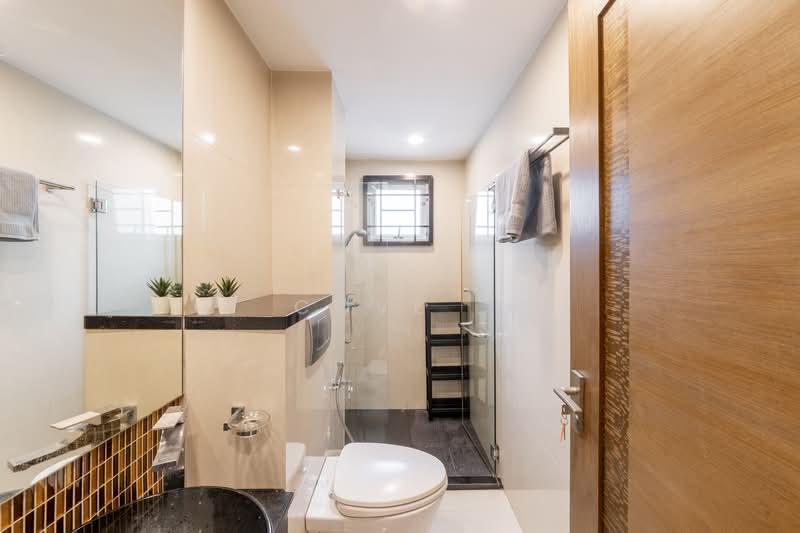 12A Lorong Salleh - Studio, Lorong Salleh, Studio, 380 sqft, Terraced House For Rent, by Cove, 24569323 - Orange bathroom - PropertyGuru.com.sg