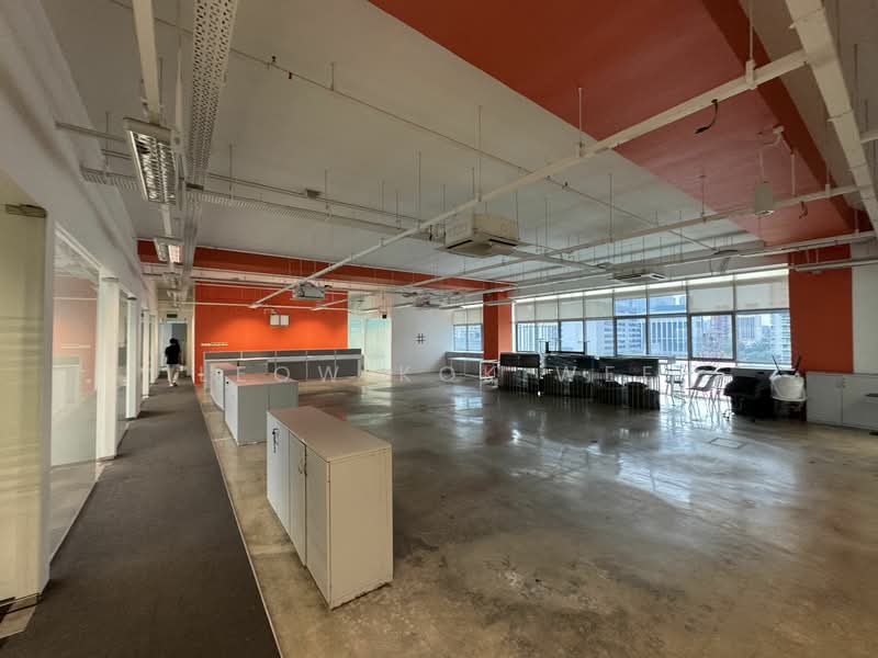 Outside cbd Fitted office near 2 mrt stations, , 10,000 sqft, Business / Science Park For Rent, by Leow Kok Wee, 24569721 - CommercialGuru.com.sg