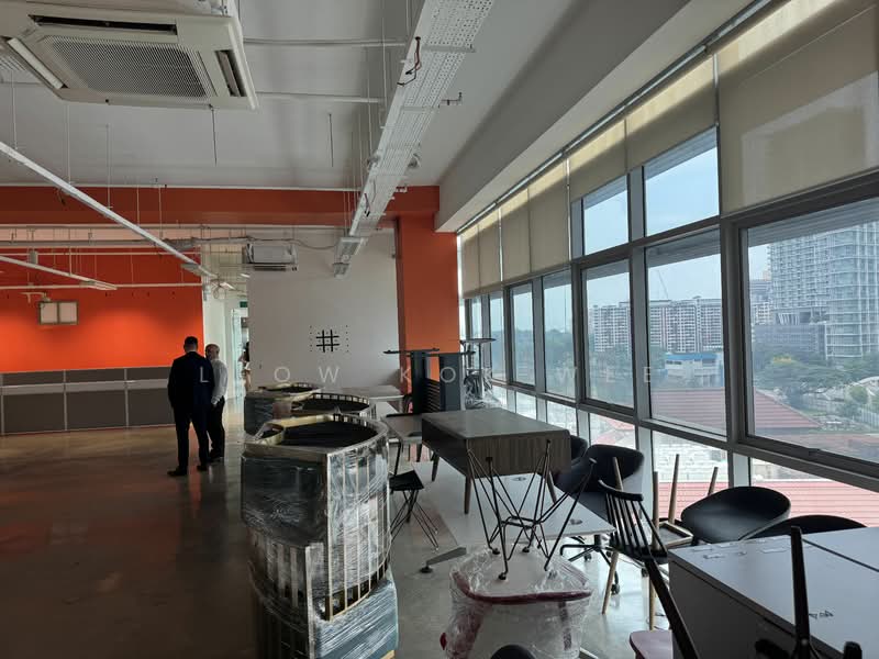 Outside cbd Fitted office near 2 mrt stations, , 10,000 sqft, Business / Science Park For Rent, by Leow Kok Wee, 24569721 - CommercialGuru.com.sg