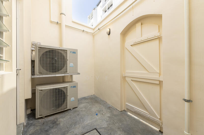 Room 103 Private Yard
