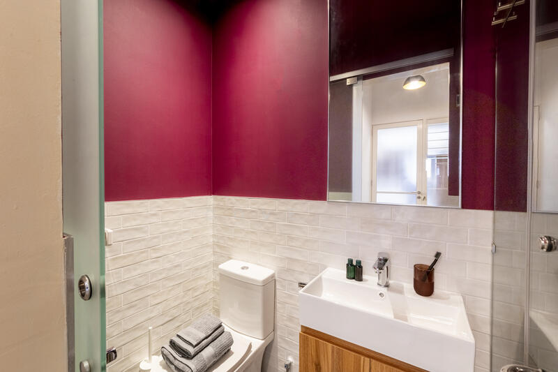 Room 106 Bathroom