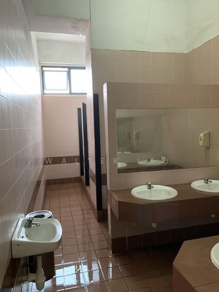Ruby Industrial Complex, 80 Genting Lane, 2,030 sqft, Warehouse For Rent, by Walter Lau, 24571526 - clean female toilet nearby - CommercialGuru.com.sg