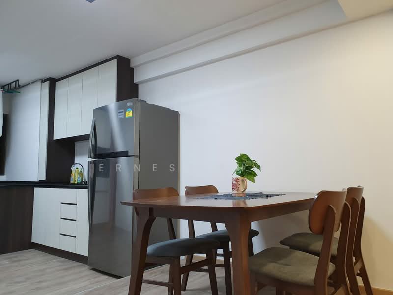 819 Tampines Street 81, 819 Tampines Street 81, 2 Bedrooms, 721 sqft, HDB Flat For Rent, by Ernest Phua, 24571895 - PropertyGuru.com.sg