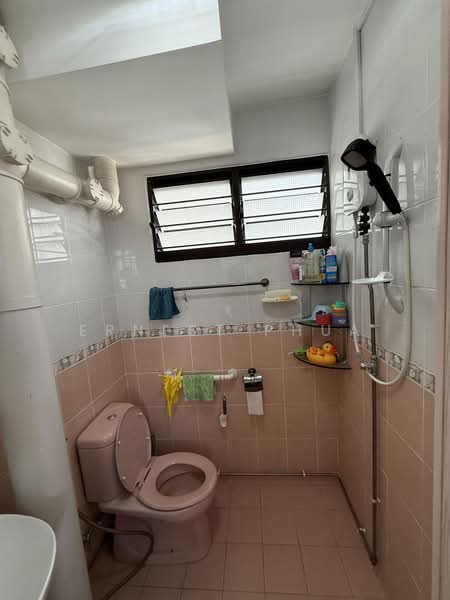 819 Tampines Street 81, 819 Tampines Street 81, 2 Bedrooms, 721 sqft, HDB Flat For Rent, by Ernest Phua, 24571895 - PropertyGuru.com.sg