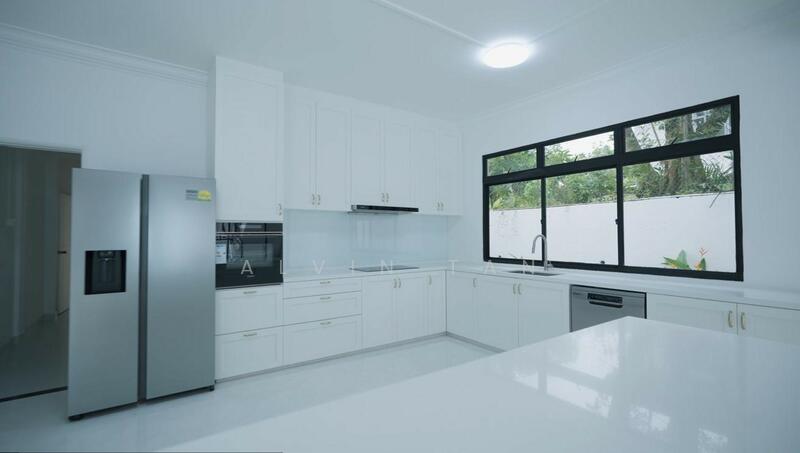 Just listed! Top of the hill GCB with amazing view!, Tanglin / Holland / Bukit Timah, 4 Bedrooms, 15,130 sqft, Good Class Bungalow For Rent, by Alvin Tan, 24571937 - PropertyGuru.com.sg