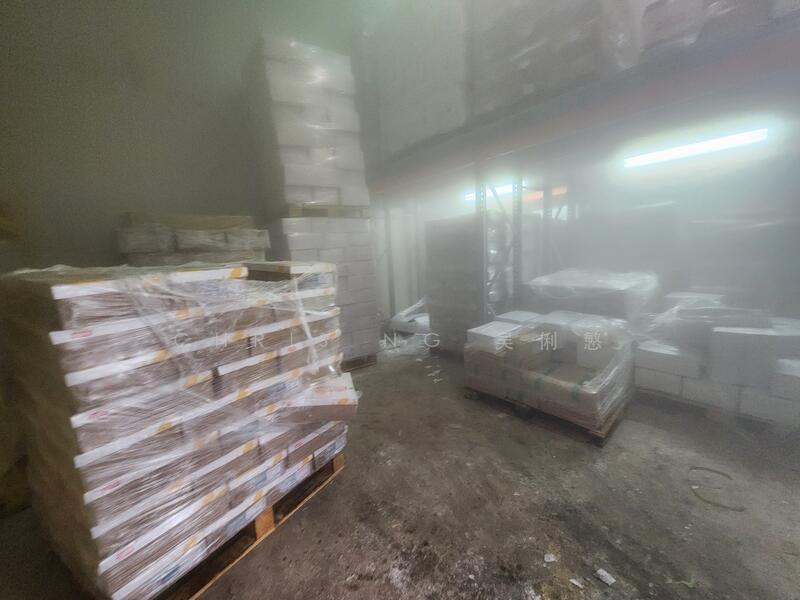 Very Cheap Cold Room Includes Utilities for Rent @ Jurong Area!, , 450 sqft, Factory / Workshop (B2) For Rent, by Chris Ng 吴俐慜, 24572367 - CommercialGuru.com.sg