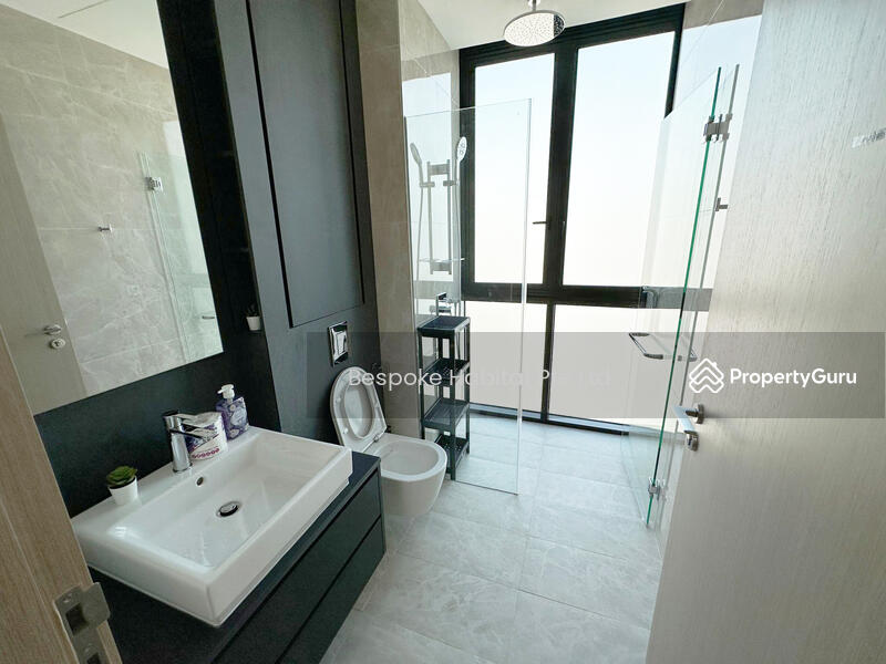Common bathroom 