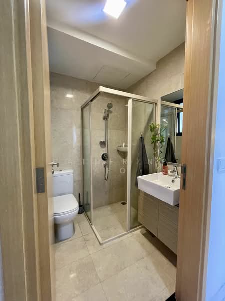 The Aristo, 23 Amber Road, 2 Bedrooms, 807 sqft, Apartment For Rent, by Catherine Yeo, 24575736 - Common bathroom  - PropertyGuru.com.sg