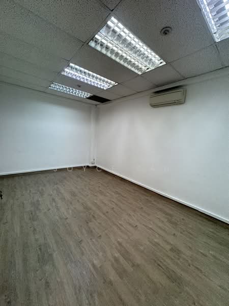 Manhattan House, 151 Chin Swee Road, 1,000 sqft, Office For Rent, by Joyce Tan, 24575829 - CommercialGuru.com.sg