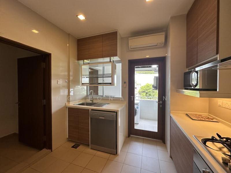Orange Regency, 101 Fernhill Road, Tanglin / Holland / Bukit Timah, 4 Bedrooms, 1,776 sqft, Apartment For Rent, by Ng Jonathan, 24575993 - PropertyGuru.com.sg