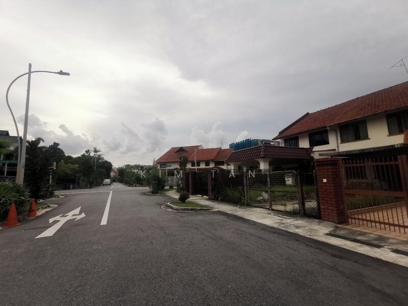 ⭐D13⭐ 2 Sty Terrace @ Sennett Estate, Lichi Ave, Belimbing, Potong Pasir, Cedar Ave, Belimbing Lichi Butterfly Cedar Sennett Estate, Macpherson / Potong Pasir, 3 Bedrooms, 2,000 sqft, Terraced House For Sale, by Kim Tan, 24576034 - PropertyGuru.com.sg