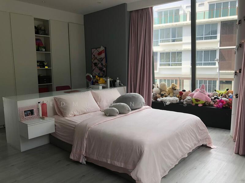 Bedroom 2 with good lighting throughtout the day