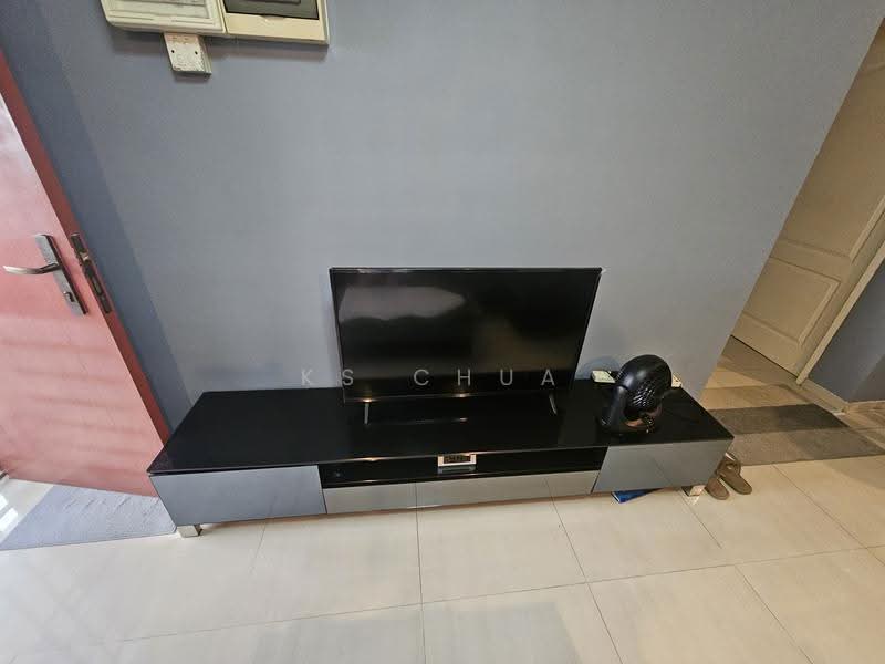 57 Marine Terrace, 57 Marine Terrace, East Coast / Marine Parade, 3 Bedrooms, 700 sqft, HDB Flat For Rent, by KS Chua, 24576929 - Living Room - PropertyGuru.com.sg
