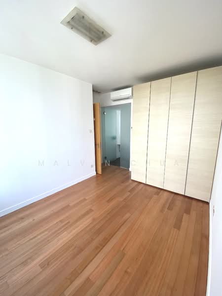 One Amber, 9 Amber Gardens, 2 Bedrooms, 958 sqft, Condominium For Rent, by Malvin Chua, 24578798 - Master bedroom with full height cabinets - PropertyGuru.com.sg