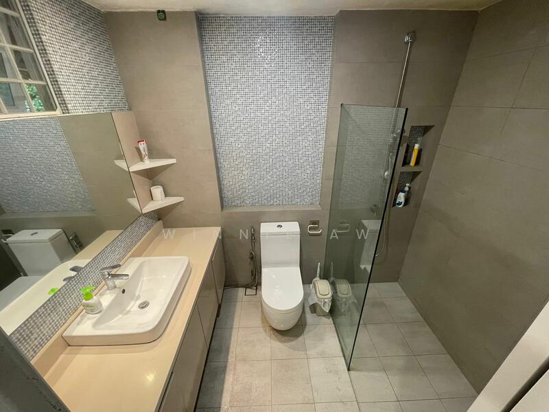 Pasir Panjang Lodge, 390 Pasir Panjang Road, 3 Bedrooms, 1,249 sqft, Walk-up Apartment For Rent, by Winnie Aw, 24579322 - PropertyGuru.com.sg