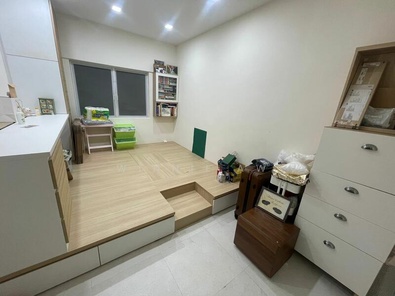 Pasir Panjang Lodge, 390 Pasir Panjang Road, 3 Bedrooms, 1,249 sqft, Walk-up Apartment For Rent, by Winnie Aw, 24579322 - PropertyGuru.com.sg