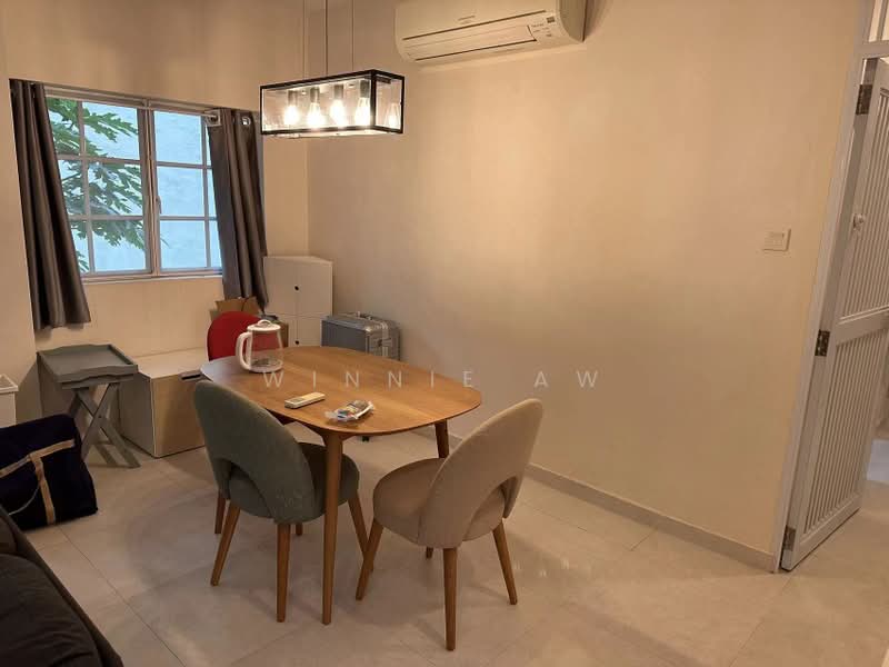 Pasir Panjang Lodge, 390 Pasir Panjang Road, 3 Bedrooms, 1,249 sqft, Walk-up Apartment For Rent, by Winnie Aw, 24579322 - PropertyGuru.com.sg