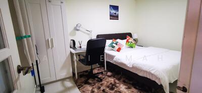 For Rent - Room with own dedicated bathroom @ Jalan Tiga Ratus, Upper Changi MRT, Expo, SUTD, Simei