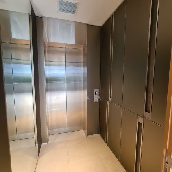 19 Balmoral, 19 Balmoral Road, 3 Bedrooms, 1,770 sqft, Condominium For Rent, by PC Kat, 24580310 - PropertyGuru.com.sg