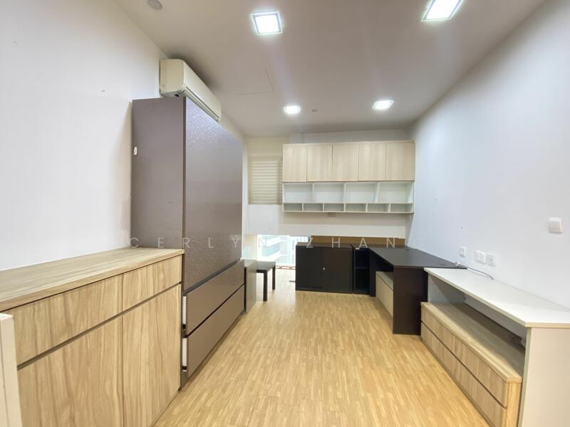 Wcega Plaza, 1 Bukit Batok Crescent, Dairy Farm / Bukit Panjang / Choa Chu Kang, 2,433 sqft, Light Industrial (B1) For Sale, by Cerlyn Zhang, 24582259 - CommercialGuru.com.sg